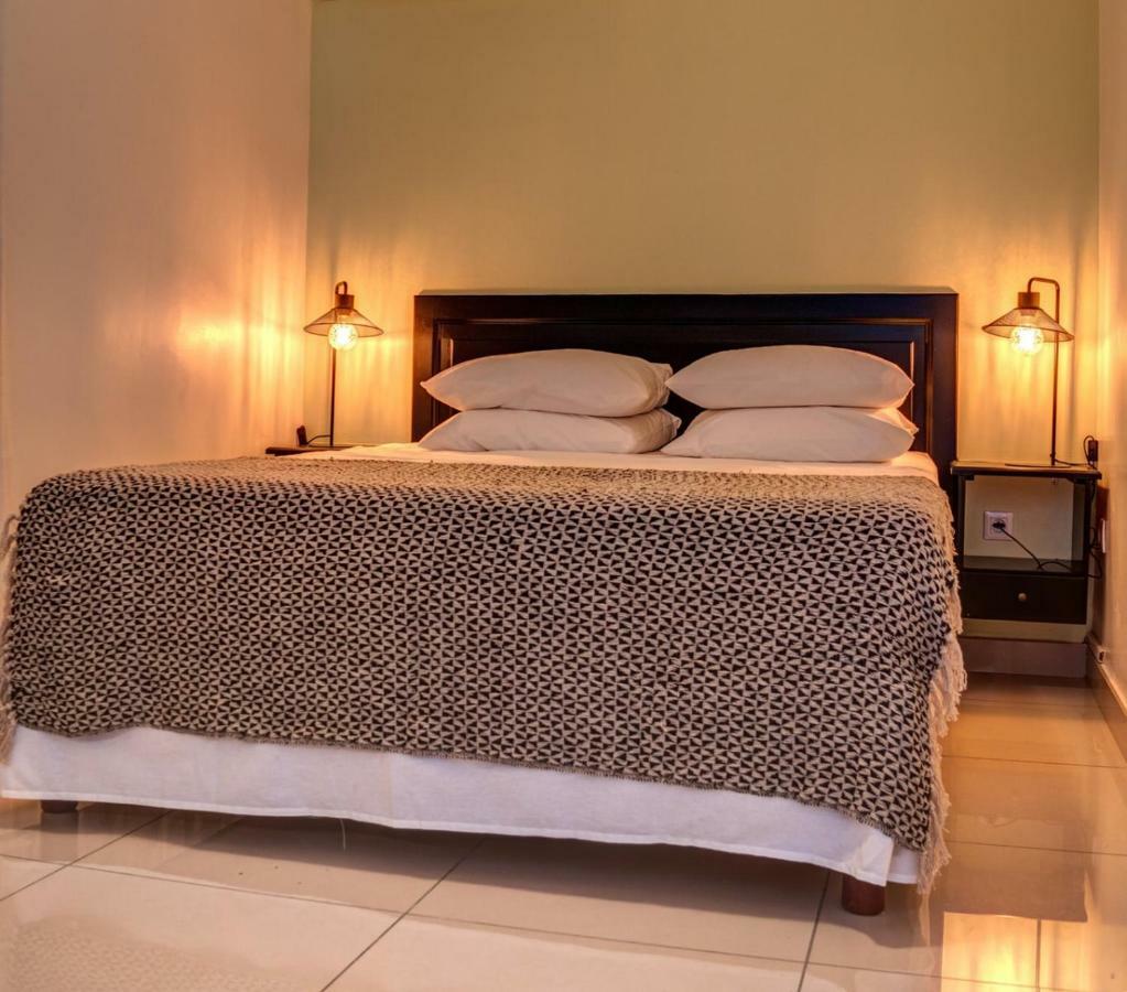 Hotel Pelican Шельшер Экстерьер фото